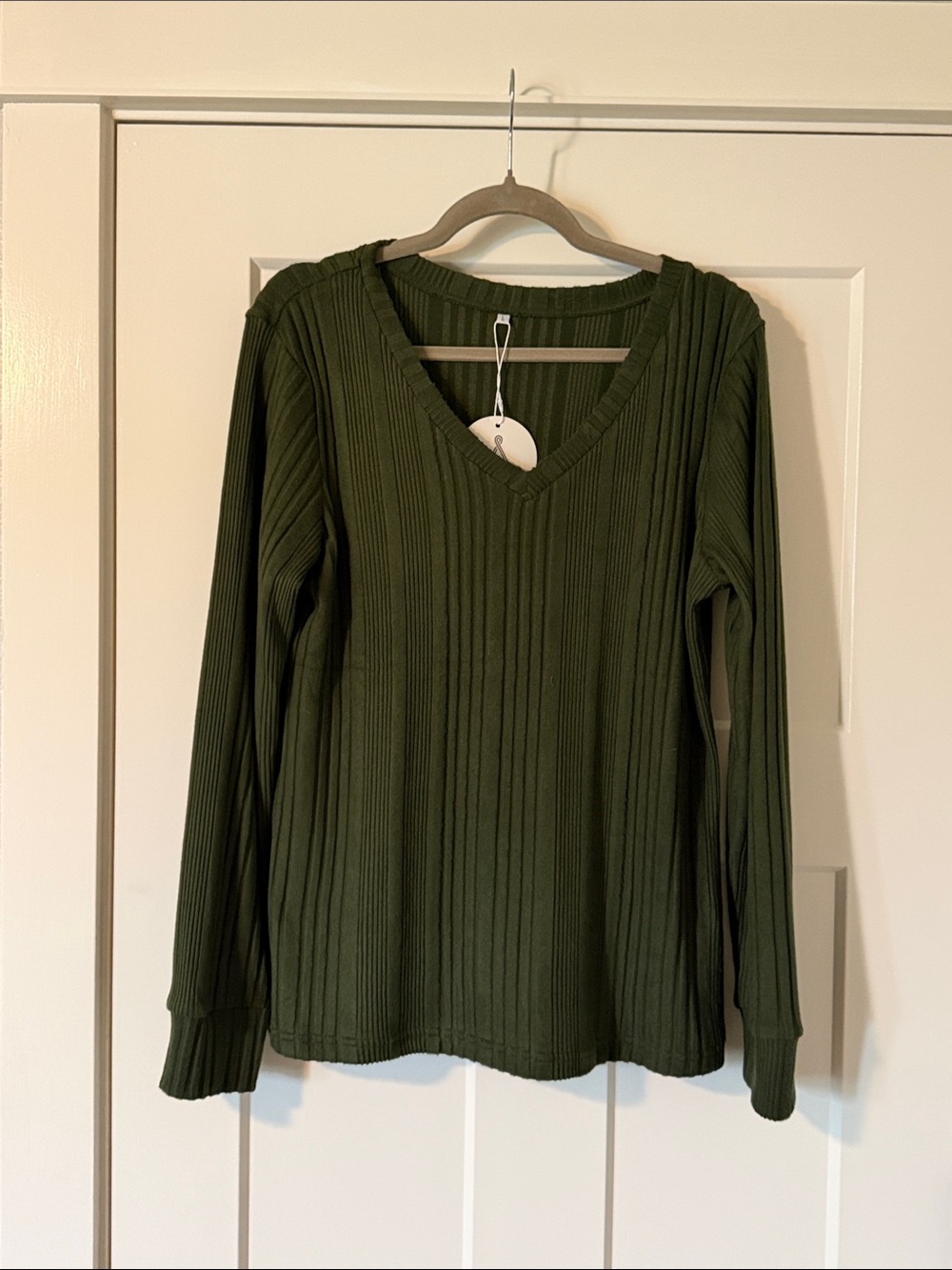 Ribbed V-Neck Long Sleeve Top in Olive Green